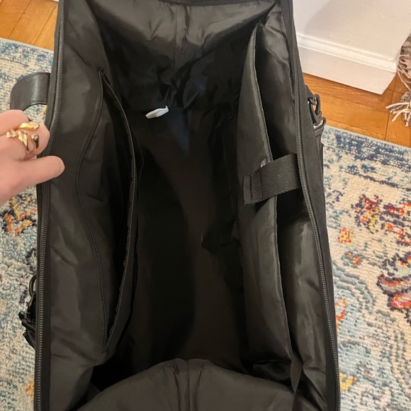 Beis Weekender Tote - Picture 9 of 9